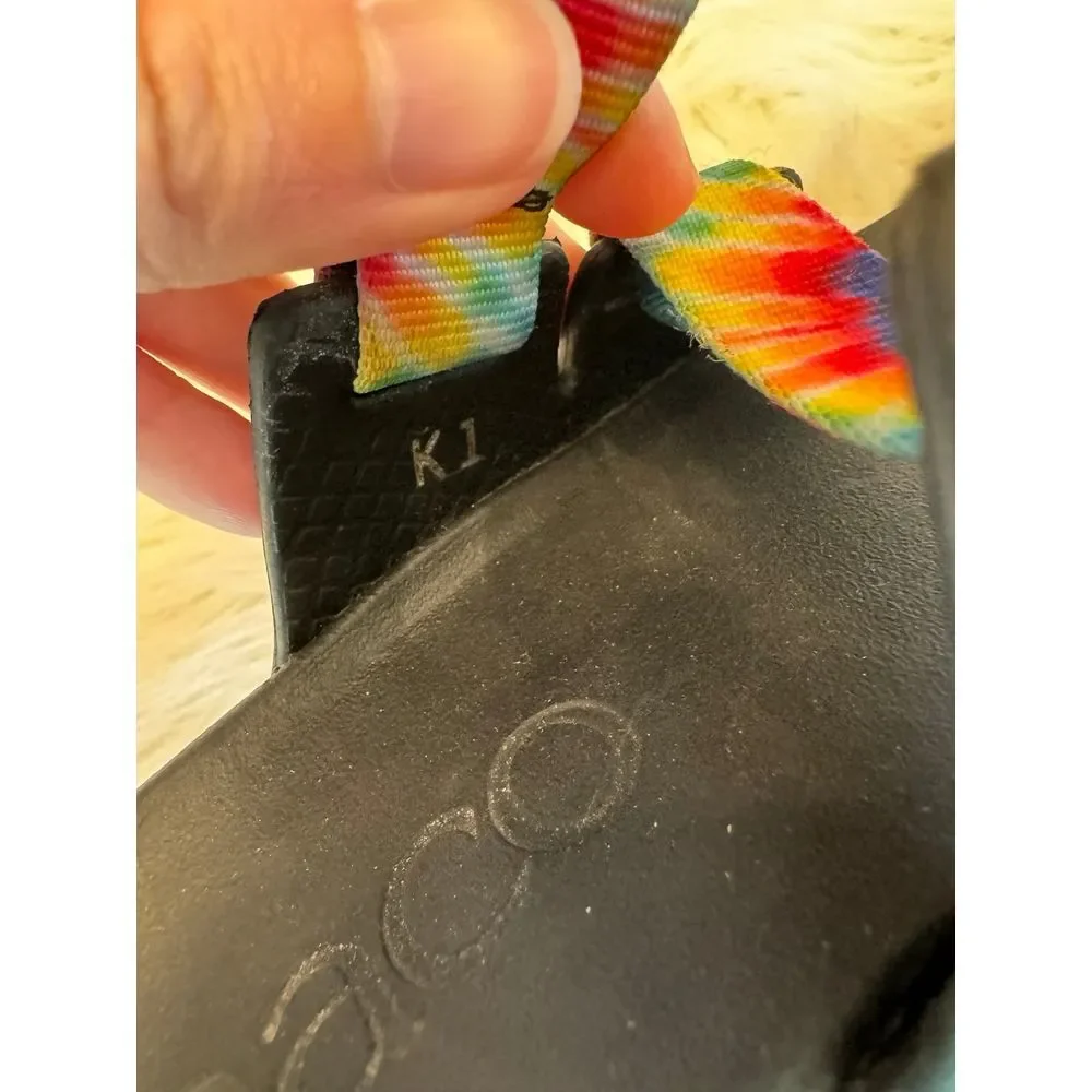 Chaco rainbow colored slides‎ size 1